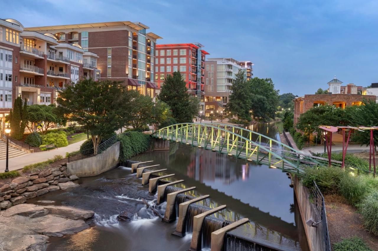 Holiday Inn Express & Suites Greenville-Downtown By Ihg Экстерьер фото