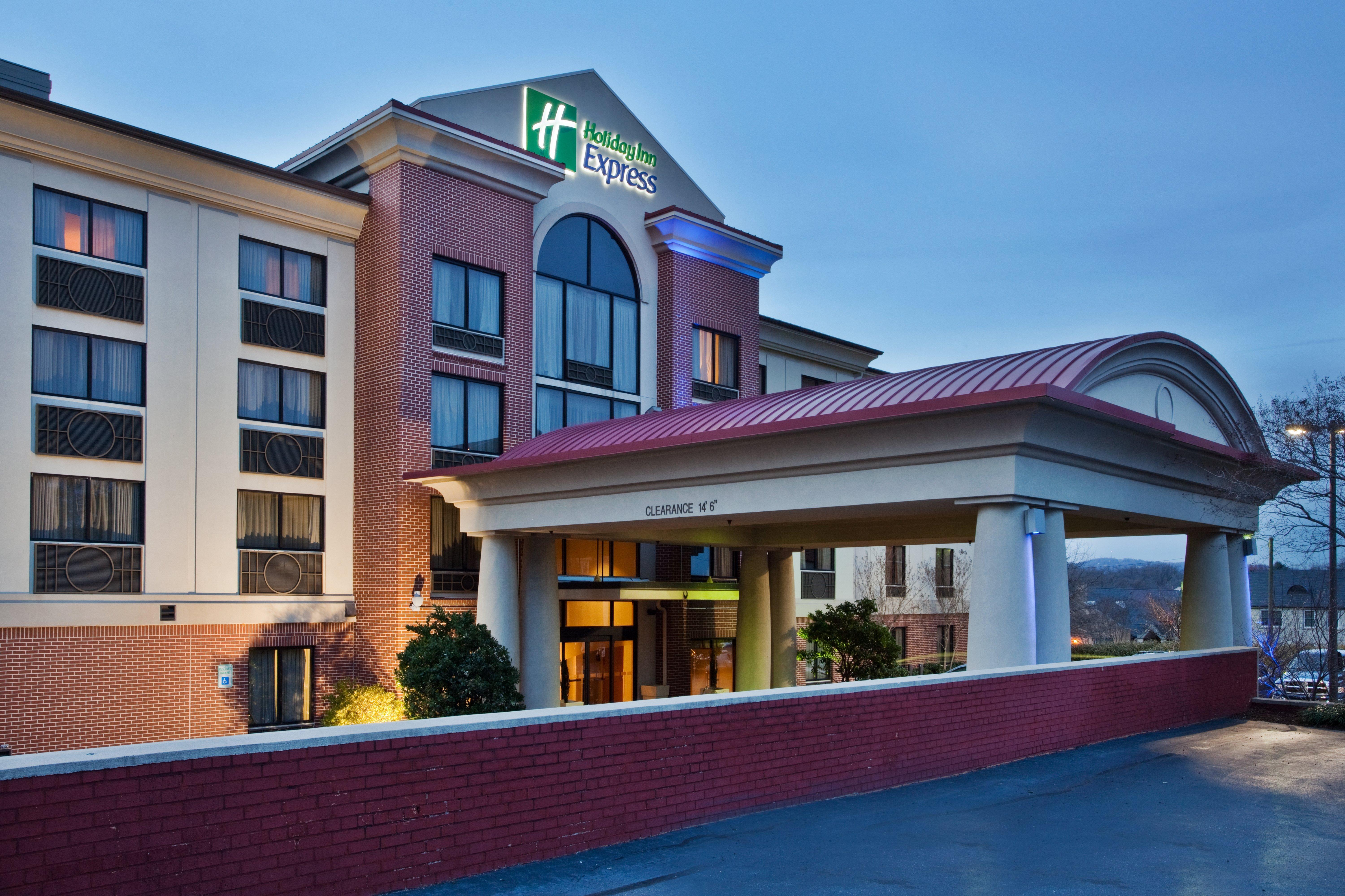 Holiday Inn Express & Suites Greenville-Downtown By Ihg Экстерьер фото