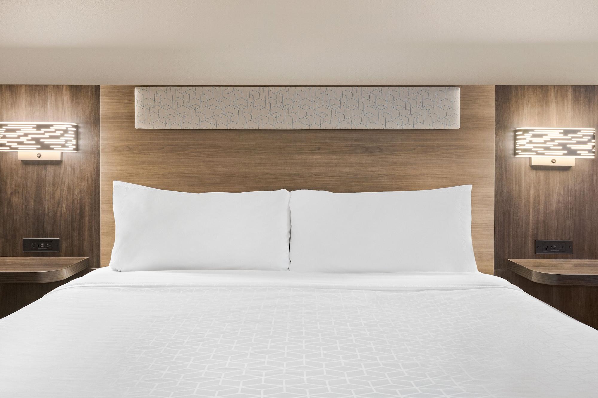 Holiday Inn Express & Suites Greenville-Downtown By Ihg Экстерьер фото