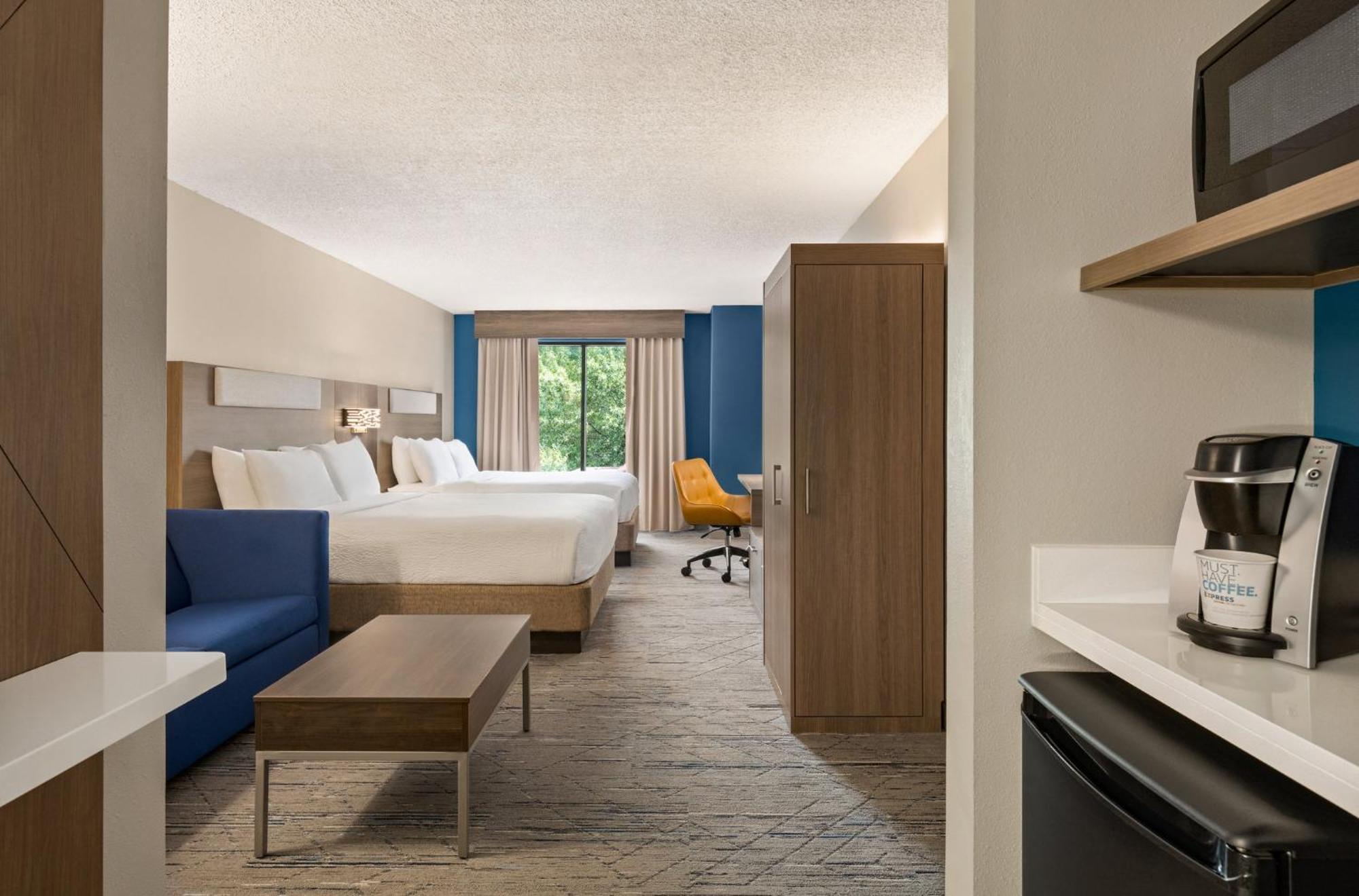 Holiday Inn Express & Suites Greenville-Downtown By Ihg Экстерьер фото